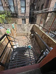 Rented by R New York