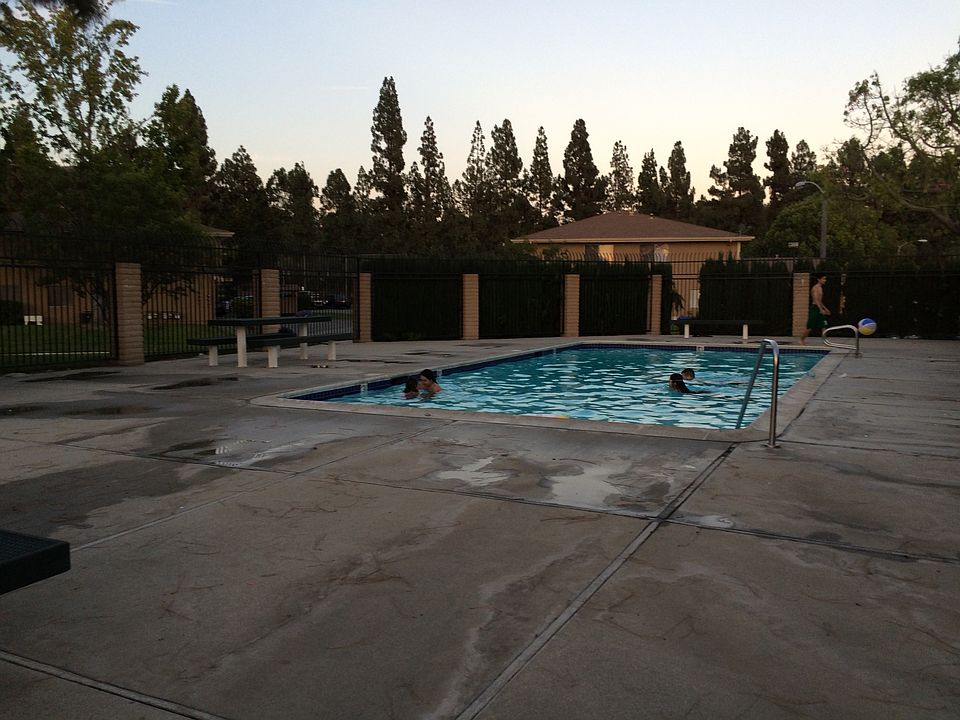 2nd image of 966 W Calle Del Sol APT 3