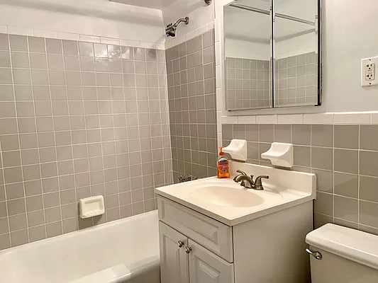 Rented by Halstead Real Estate | media 15