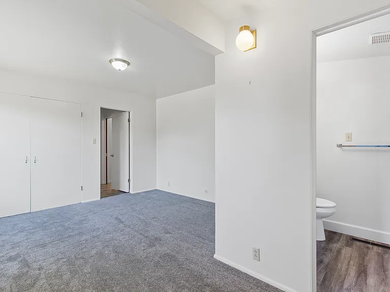 2044 Sunrise Cir — Photo 21