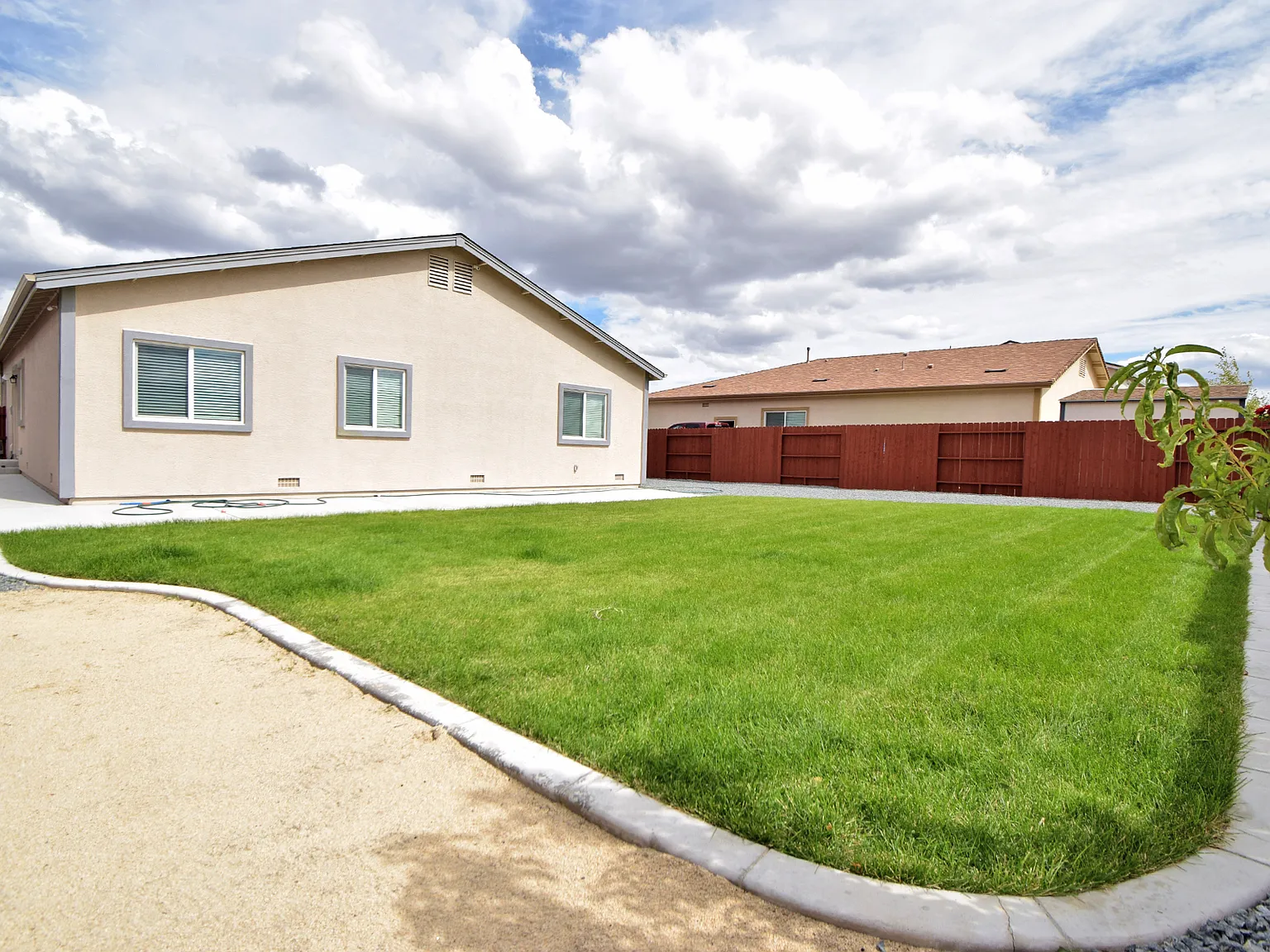 4 bed, 1731 sqft, $2,800 — Photo 3