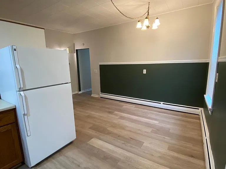 130 N Railroad St #1 — Photo 5