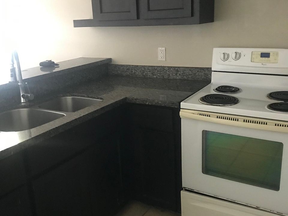 2nd image of 1224 W Harrison Ave #8