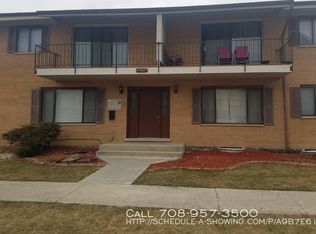 19829 Park Ave APT 2N, Lynwood, IL 60411