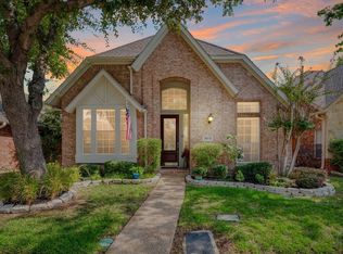 8610 Old Oak Dr, Irving, TX 75063