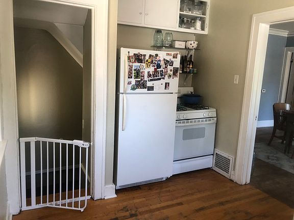 3rd image of 326 19th St NE