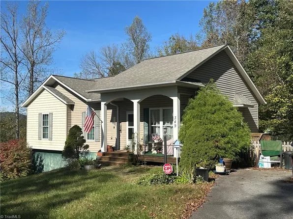 349 Robins Wood Ct, Moravian Falls, NC 28654