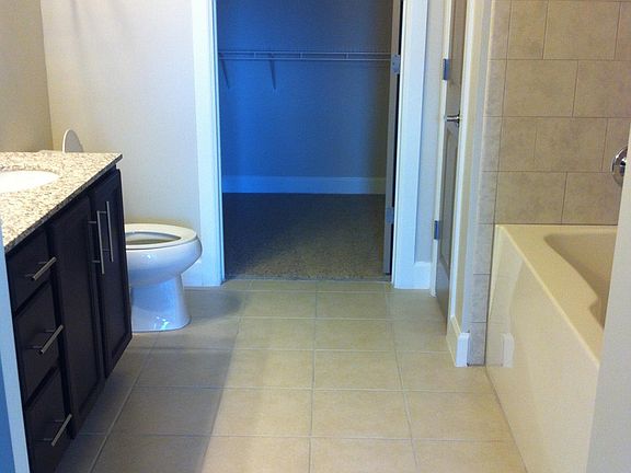 4th image of 1107 Lake Baldwin Ln Unit 204