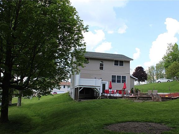 3rd image of 12747 Hickory Dr