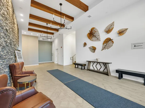 425 3rd Street image 26 of 31