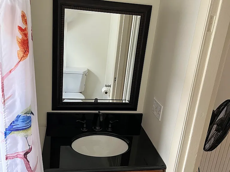 61 Laurel St #2 — Photo 7
