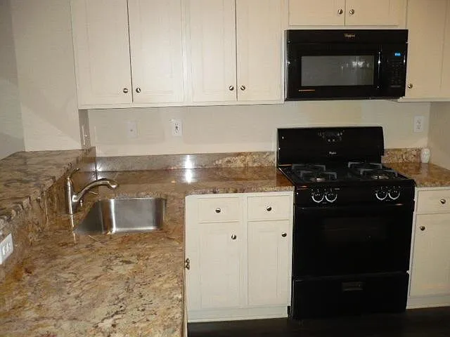 117 Creekwood Dr — Photo 8