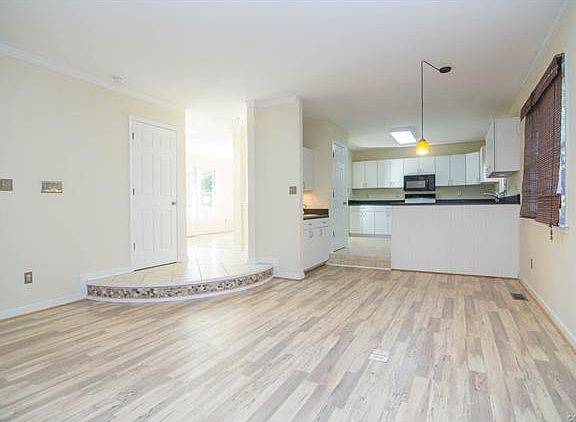 4th image of 8298 Hanover Grove Blvd
