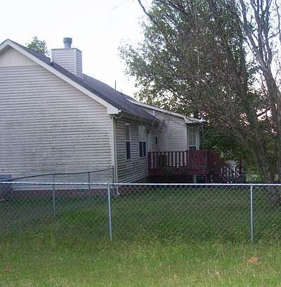 2nd image of 105 Kimberly Dr