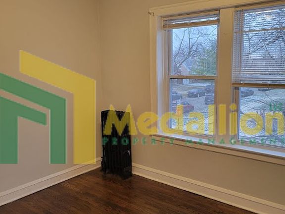 4th image of 2740-2744 W 73rd St #2740-2