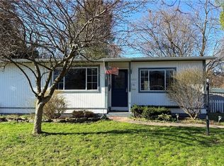 601 Orchard St, Fayetteville, NY