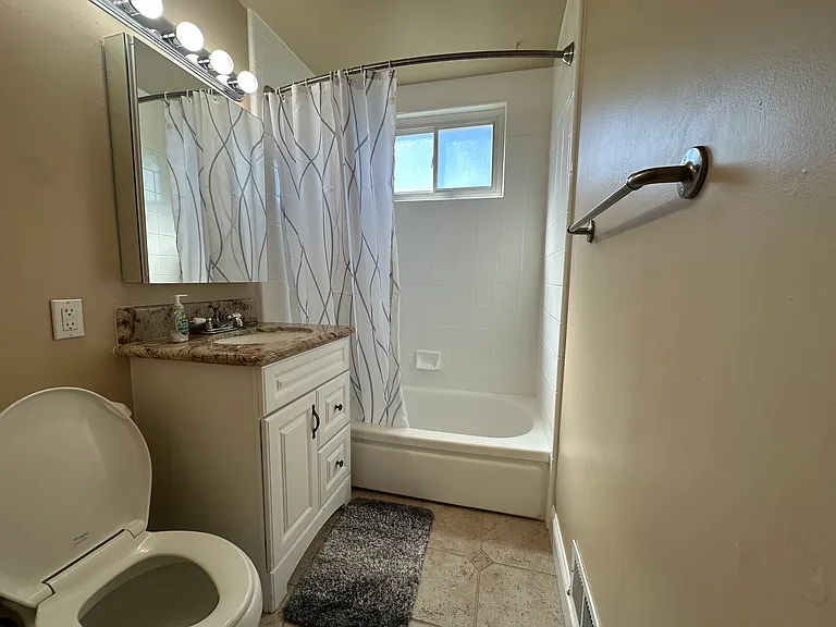 2350 Rosewood Dr — Photo 14