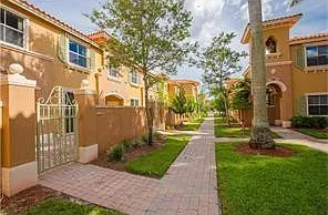 2 bed, 2.5 bath, 1100 sqft, $2,200 — Photo 1
