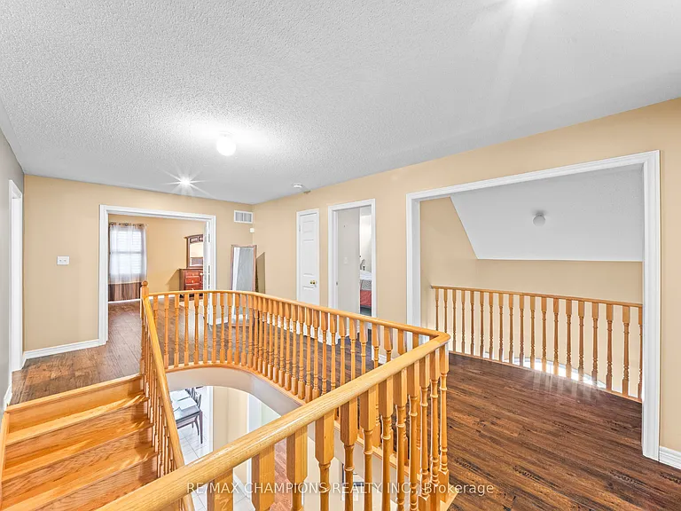 2 Kistler St — Photo 10