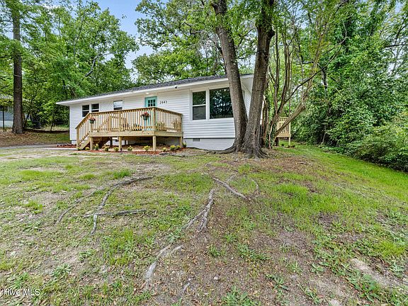 3rd image of 2843 Cornelia Road