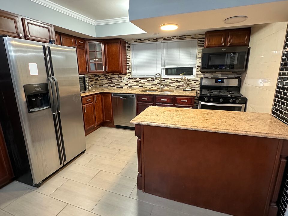 1st image of 95 Goller Pl Floor 2
