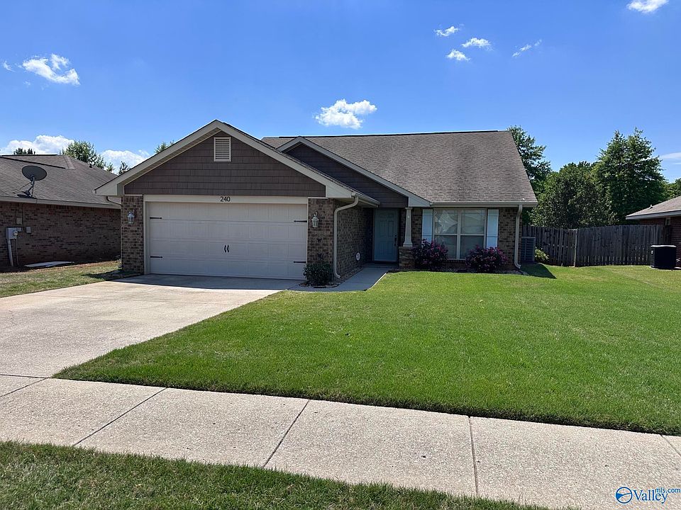 1st image of 240 Fields Pond Dr