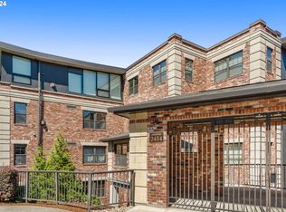 2454 NW Westover Rd UNIT 104, Portland, OR 97210