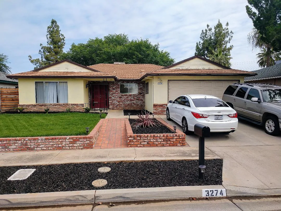 3274 W Rialto Ave photo 1