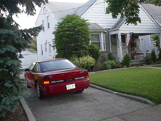 1st image of 864 N William St