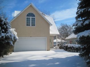 49 Forest Ave, Fox Lake, IL 60020