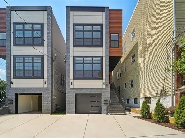 90 East 27th Street image 2 of 43