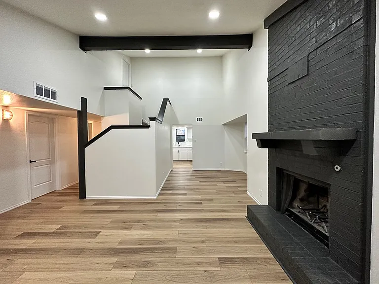 3023 Beechwood St — Photo 3
