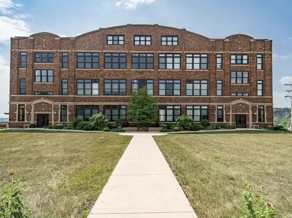 201 Ridgeview Ln S APT 204, Lanesboro, MN 55949