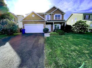 63 Rangers Ct, Rochester, NY 14612