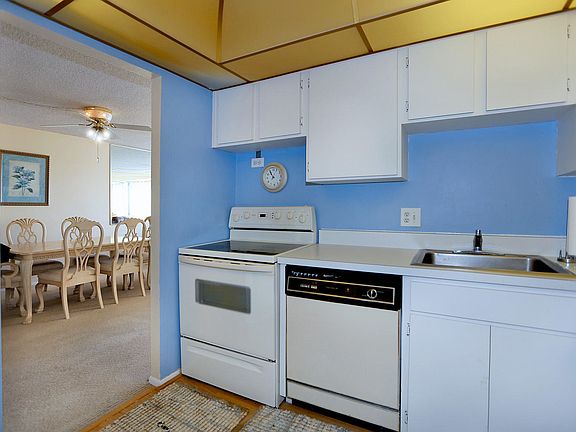 3rd image of 925 N Halifax Ave APT 1007