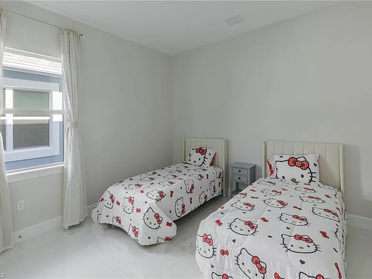 8982 Gustavia Ct — Photo 25