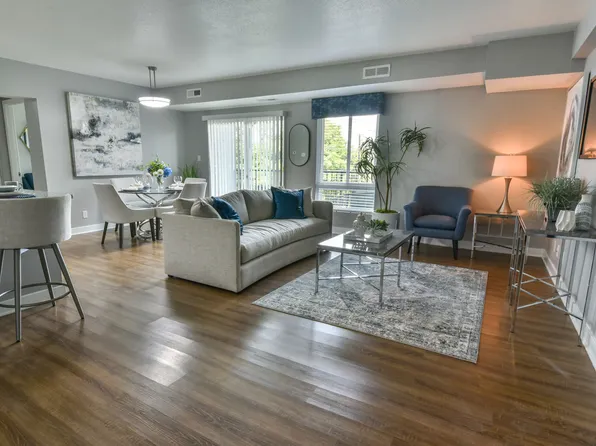 Verona at Naylor Metro