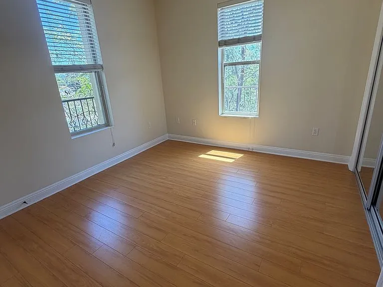 23130 Sherman Pl — Photo 43