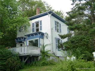 39 Campbell St, Boothbay Harbor, ME 04538