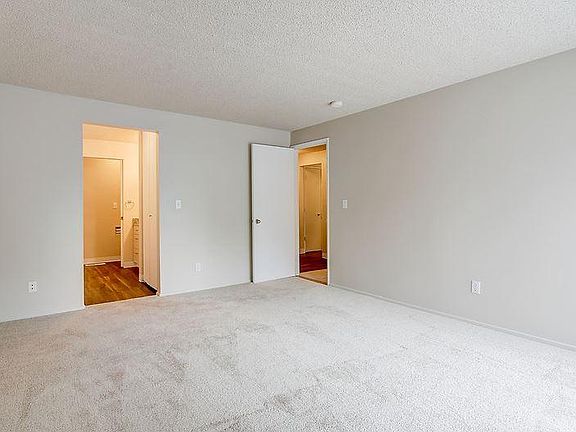 5th image of 15431 NE 13th Pl #112