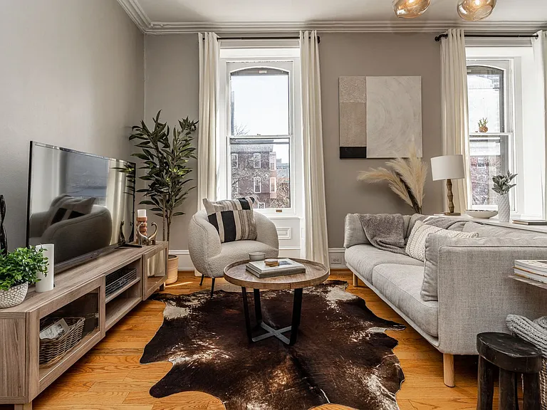 Short Term Rentals — Photo 10