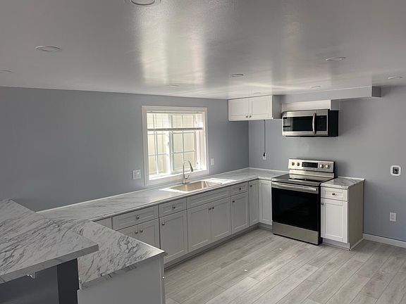 5th image of 7835 Kyle St