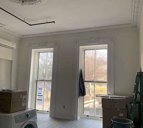 4th image of 29 Elk St #3-floor 1
