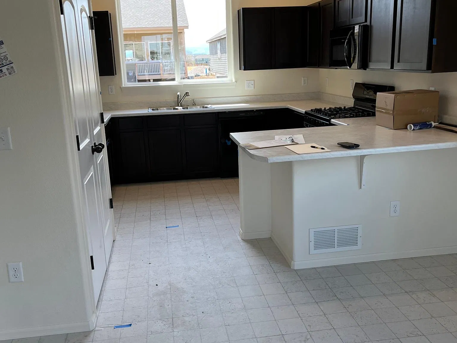 2064 Blue Moon Dr — Photo 4