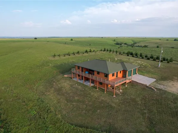 1248 Old 4 Hwy, Council Grove, KS 66846