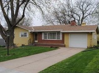210 Harolds Dr, Glenwood, IA 51534