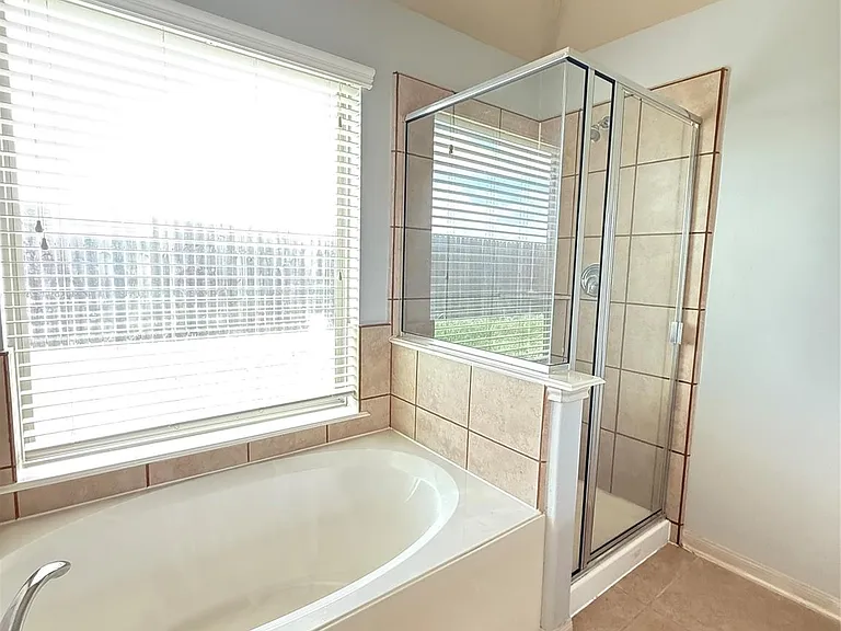 20710 Rainmead Dr — Photo 11