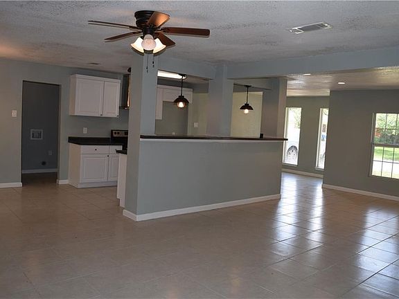 3rd image of 2112 Kimberly Dr