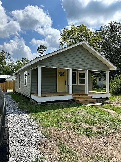 3 bed, 2.0 bath, 998 sqft, $1,650 — Photo 2