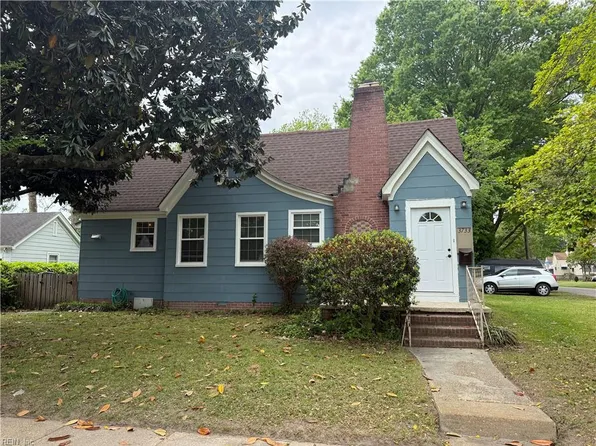 3733 Essex Cir, Norfolk, VA 23513